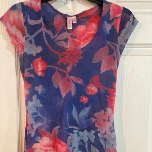 Super cute top.. works for office or leisure